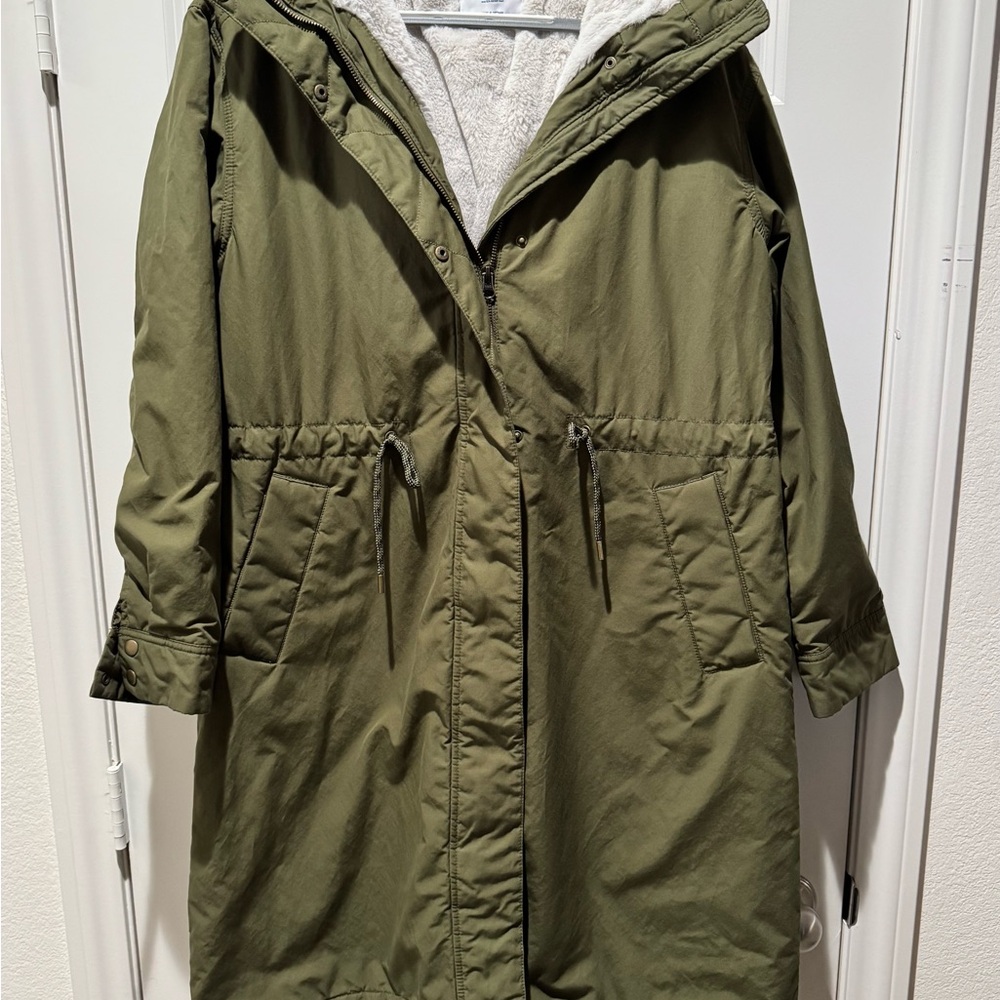 Old Navy Olive Green puffer jacket coat - Size Small